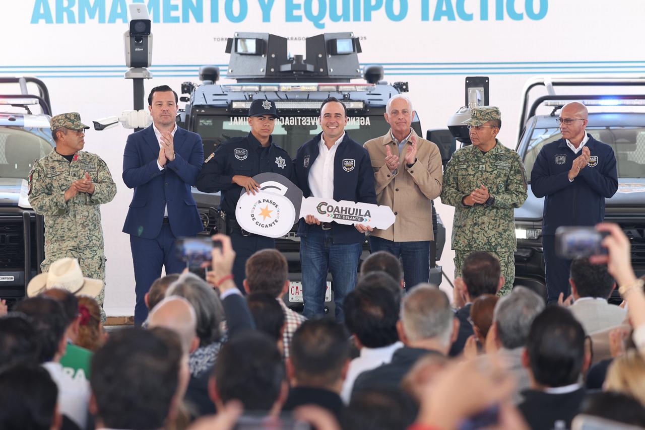 001_ENTREGAMOS_160_PATRULLAS_CIENTOS_DE_ARMAS_Y_EQUIPO_TÁCTICO-_MANOLO.jpeg