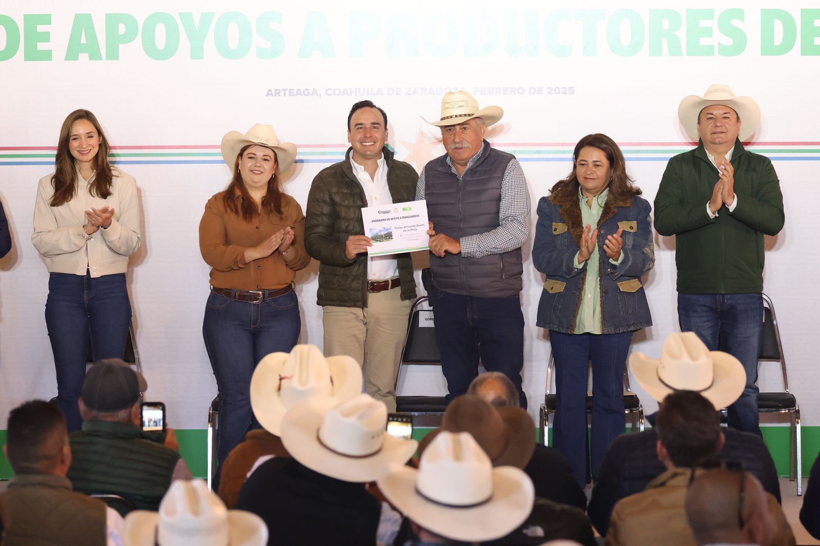 001_MÁS_APOYOS_PARA_NUESTRA_GENTE_DEL_CAMPO-_MANOLO.jpeg