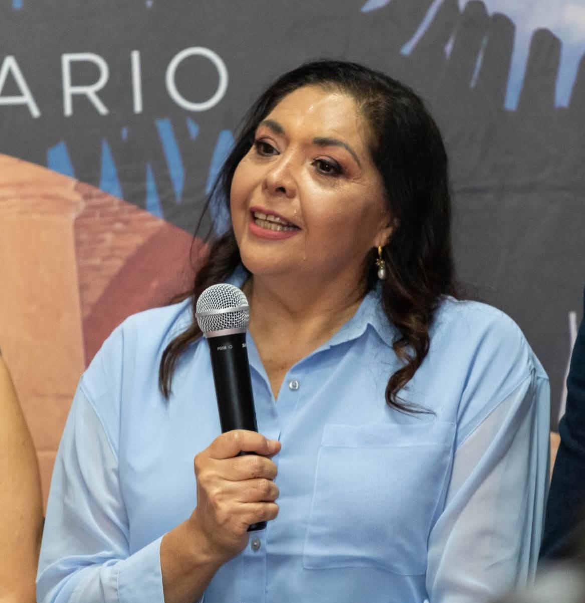 002_RECIBE_COAHUILA_A_BIBLIOTECARIAS_Y_BIBLIOTECARIOS_DE_TODO_EL_PAIS.jpeg