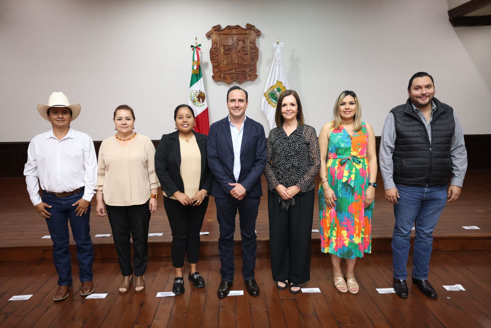 002_VAMOS_A_TRABAJAR_EN_EQUIPO_CON_LAS_PRÓXIMAS_ALCALDESAS_Y_ALCALDES_DE_COAHUILA-_MANOLO.jpeg