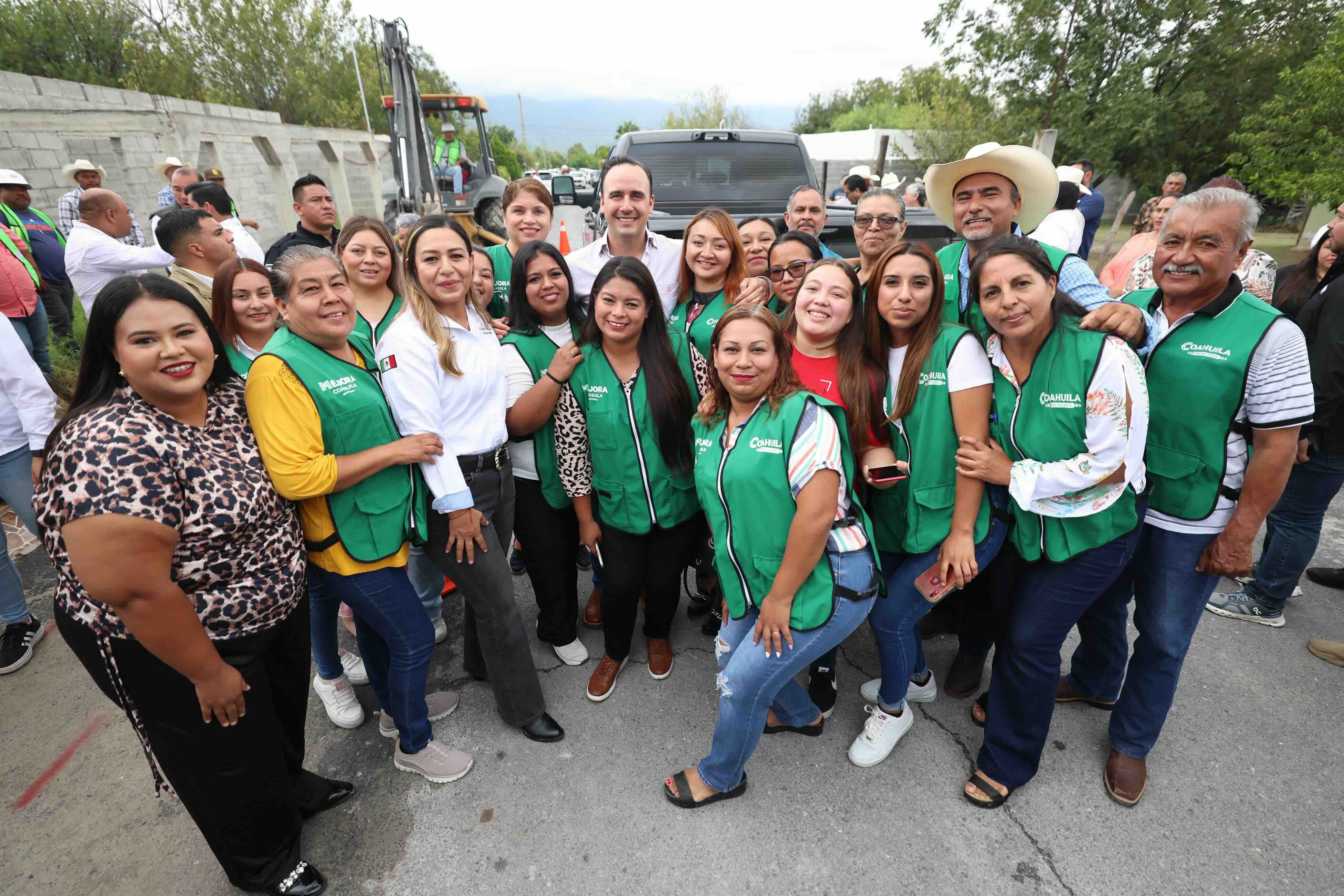 004_SIGUE_MANOLO_DETONANDO_OBRAS_EN_LOS_38_MUNICIPIOS_DE_COAHUILA.jpeg