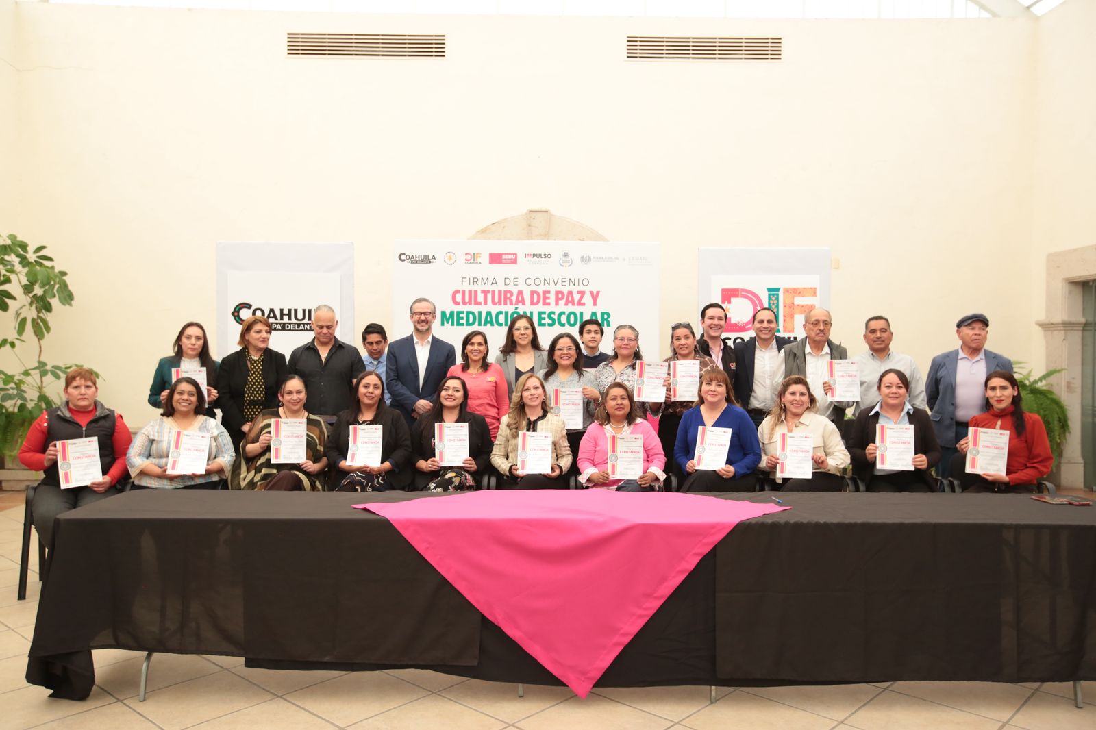 005_001_VAMOS_POR_UNA_CULTURA_DE_PAZ_EN_LAS_ESCUELAS_DIF_COAHUILA_.jpeg.jpeg