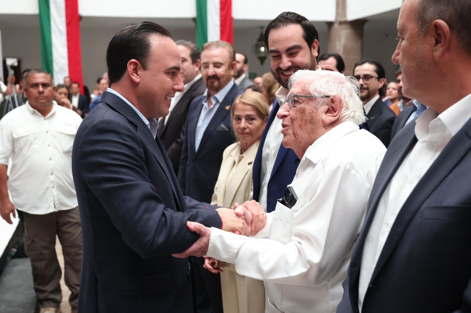 005_ENTREGA_GOBERNADOR_PREMIO_ESTATAL_DE_PERIODISMO.jpeg