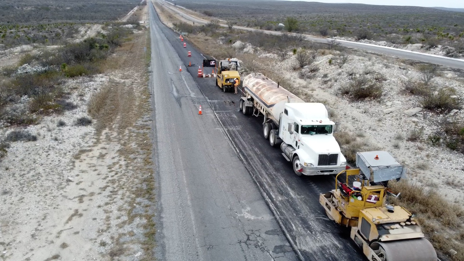 008_VAMOS_AVANZANDO_EN_LAS_GRANDES_OBRAS_DE_COAHUILA-_MANOLO.jpeg