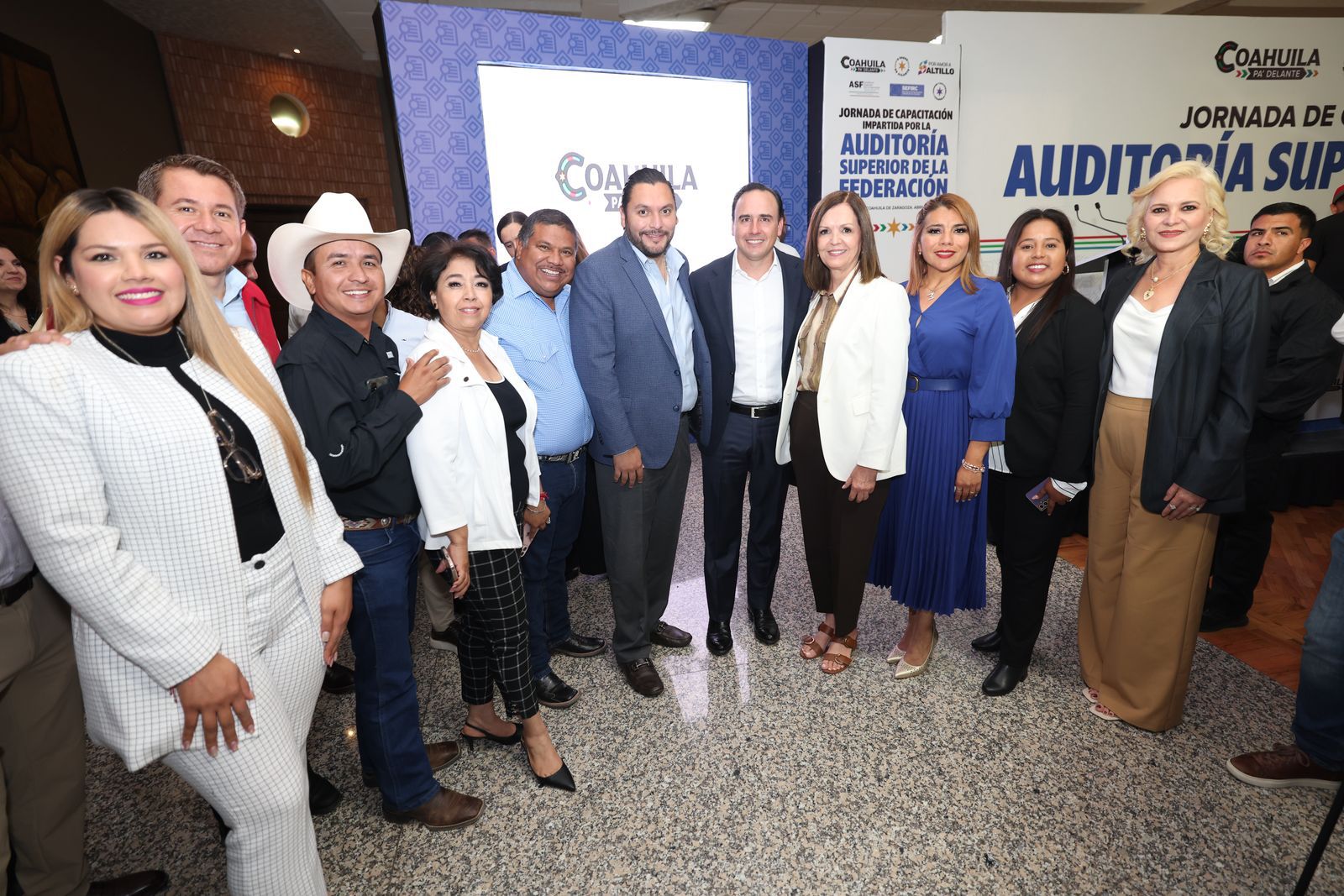 20250409213609_67f73ca9d37ab_001_EN_COAHUILA_TRABAJAMOS_CON_HONESTIDAD_MANOLO.jpeg