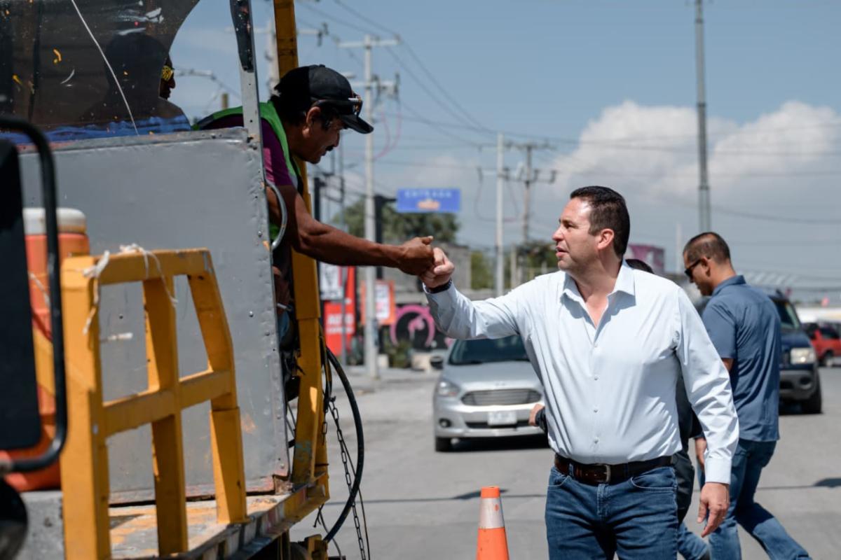 Supervisa Javier Díaz recarpeteo en prolongación Otilio González