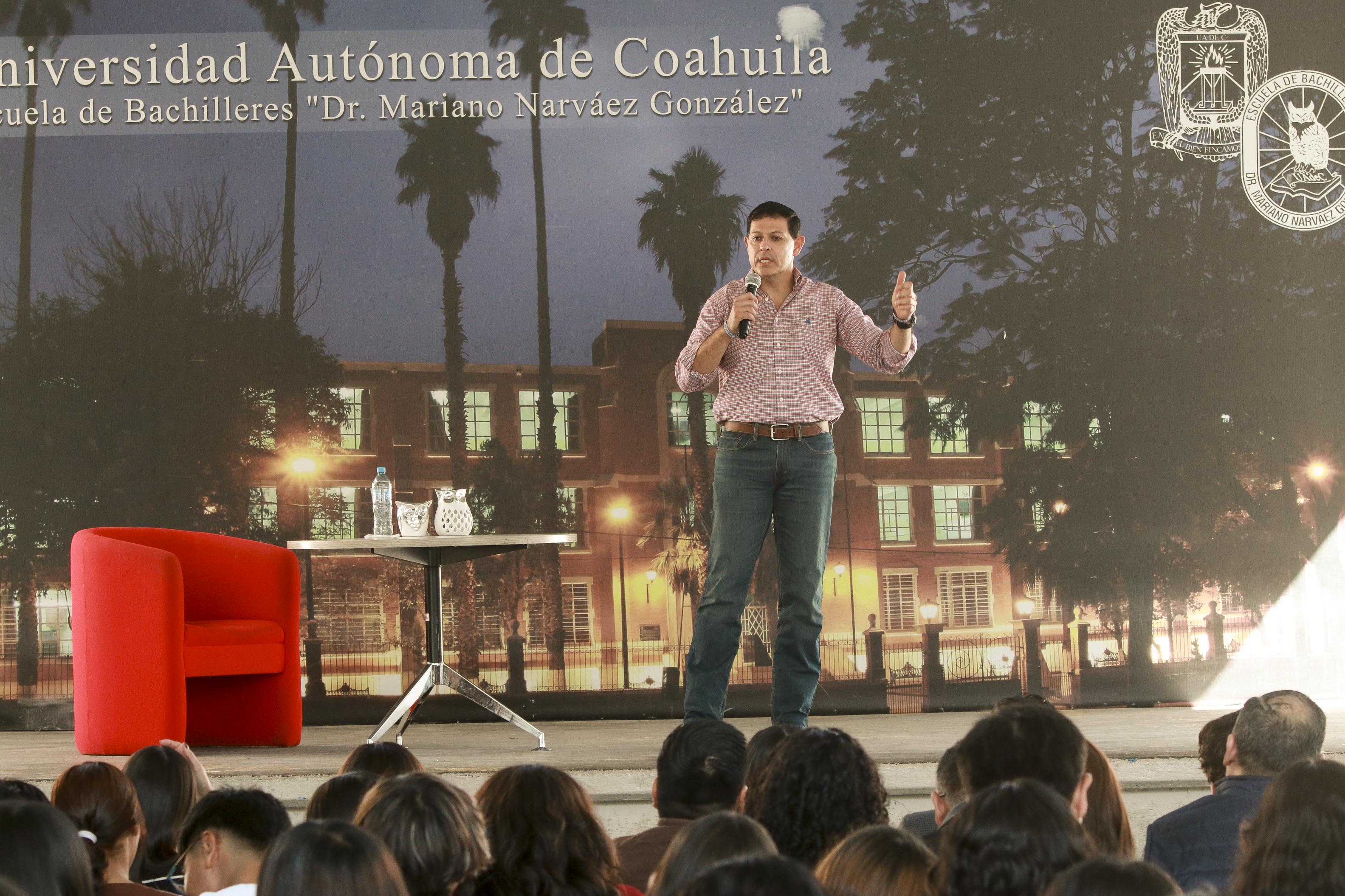 Charla_Rector_a_Estudiantes-2.jpg