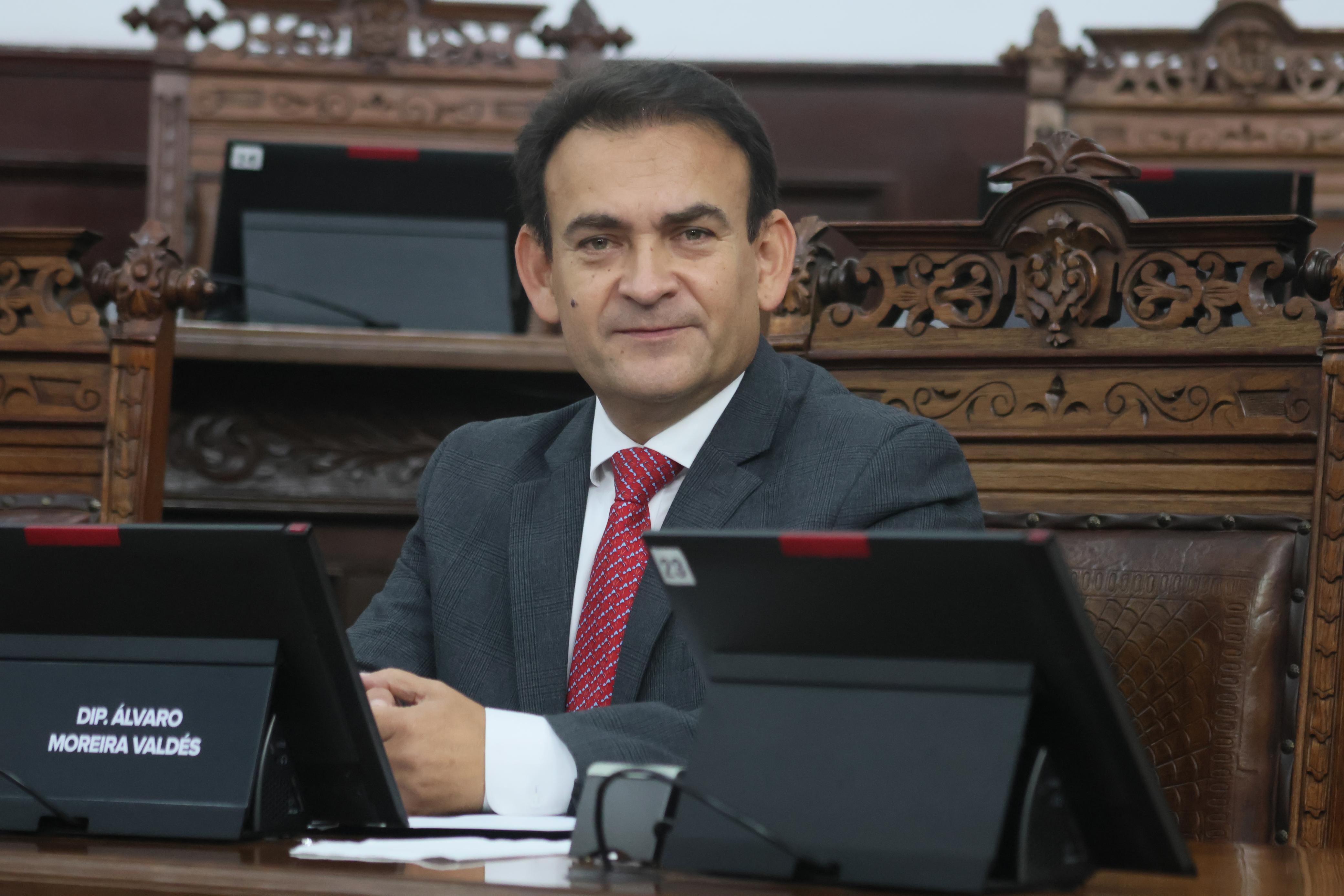 Foto._DIP_ÁLVARO_MOREIRA.jpg