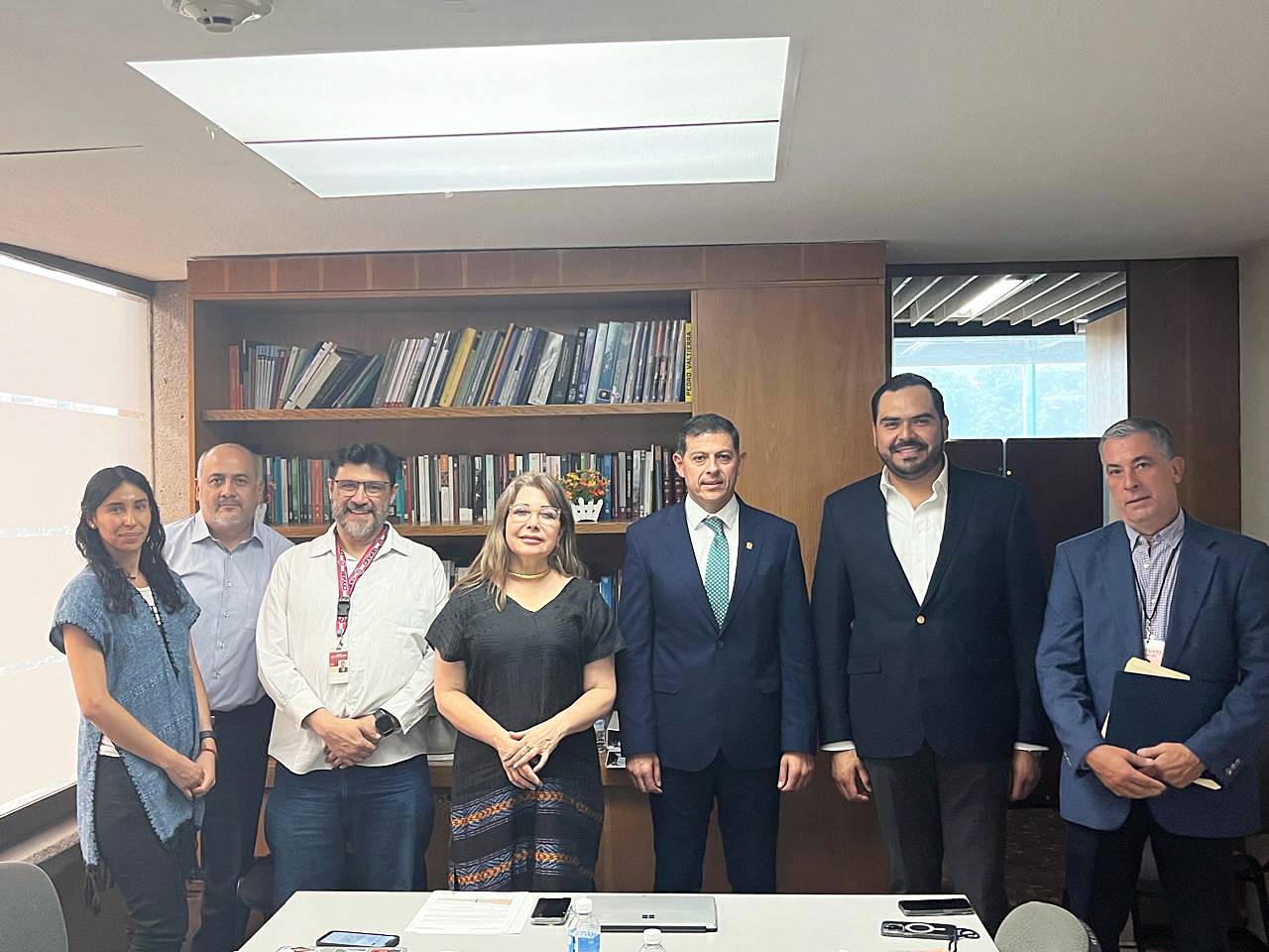 Visita_Rector_la_Dirección_General_de_Educación_Superior_Universitaria_e_Intercultural__3.jpg
