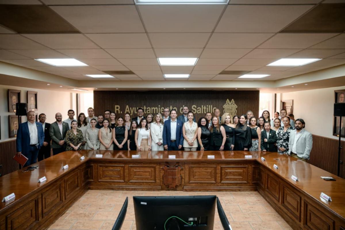 Fortalece Javier Díaz colaboración con abogados de Coahuila